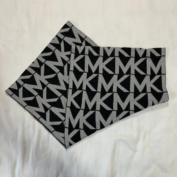 Michael by Michael Kors Black Gray MK Infinity Wrap Scarf | Size 29" X 15" - Picture 1 of 4
